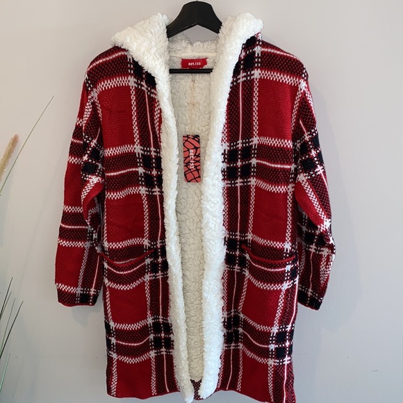 NWT KNIT FUR LINED RED PLAID COAT - Picture 7 of 10